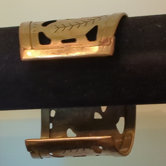 Elephant cuff - Picture 2 of 2